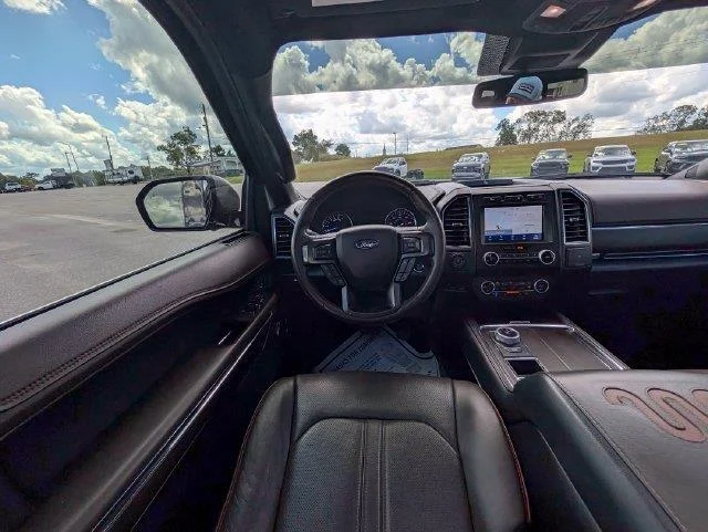 Used 2021 Blue Ford King Ranch image 13