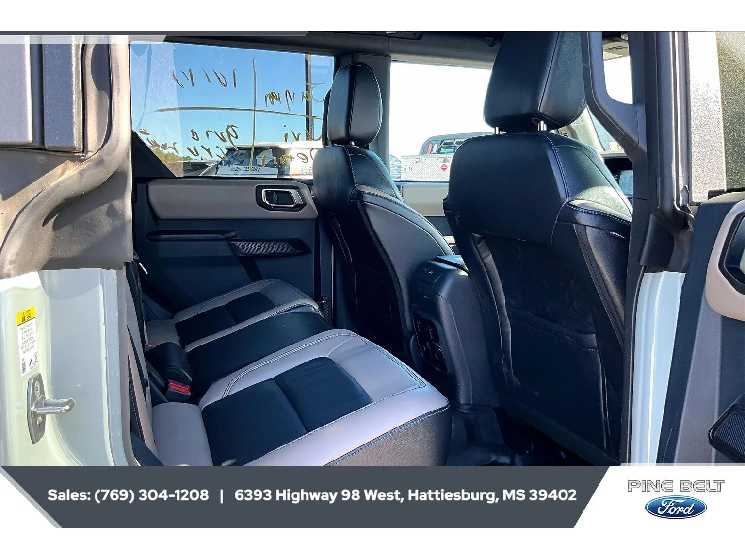 Used 2024 Cactus Gray Ford Wildtrak image 6