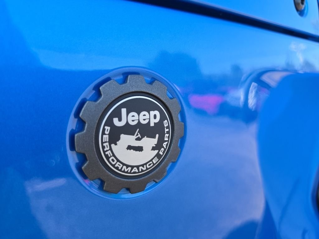 Used 2024 Blue Pearl Jeep Rubicon image 13