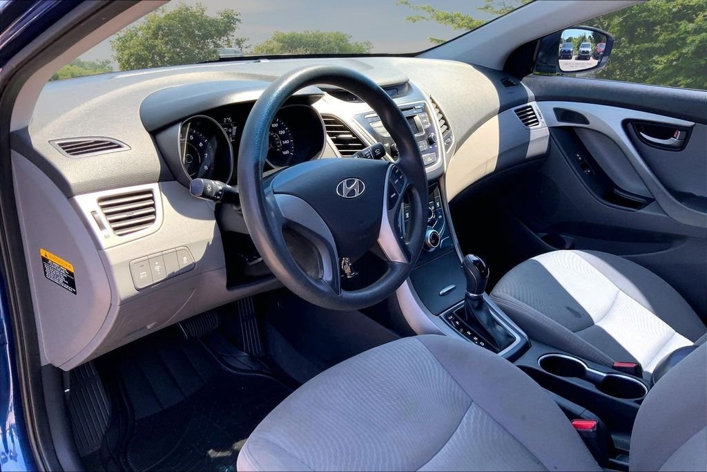Used 2015 Blue Hyundai SE image 14