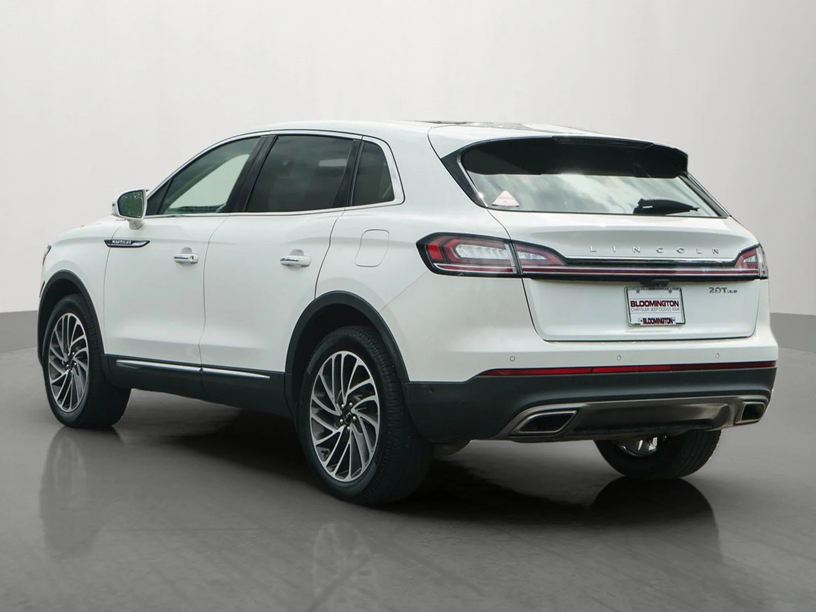 Used 2020 White Lincoln Reserve image 5