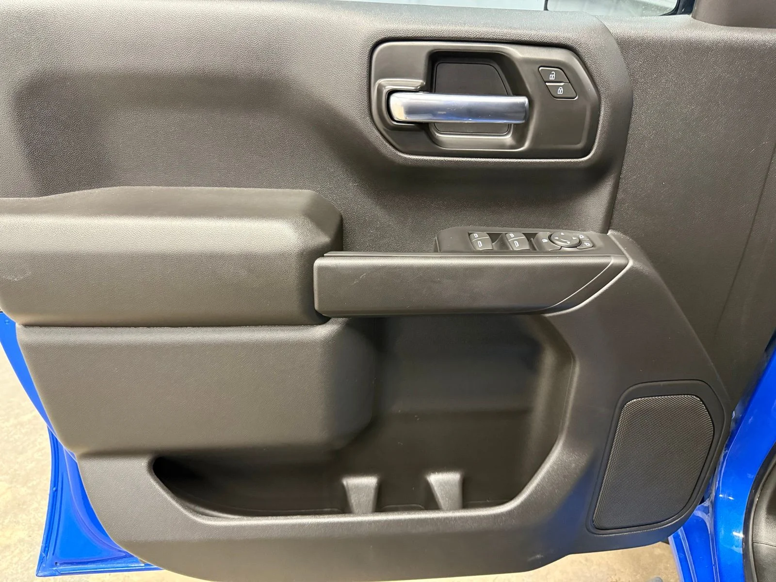 Used 2025 Blue Chevrolet Custom image 20