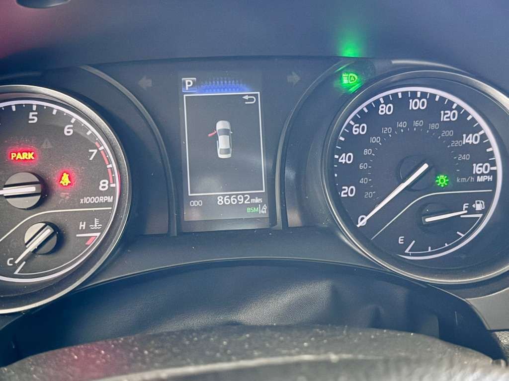 2021 Toyota Camry 2.5 Auto SE's photo