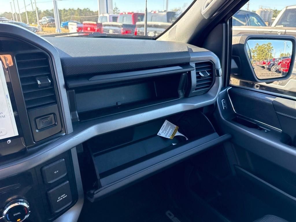 New 2026 Agate Black Metallic Ford XLT image 53
