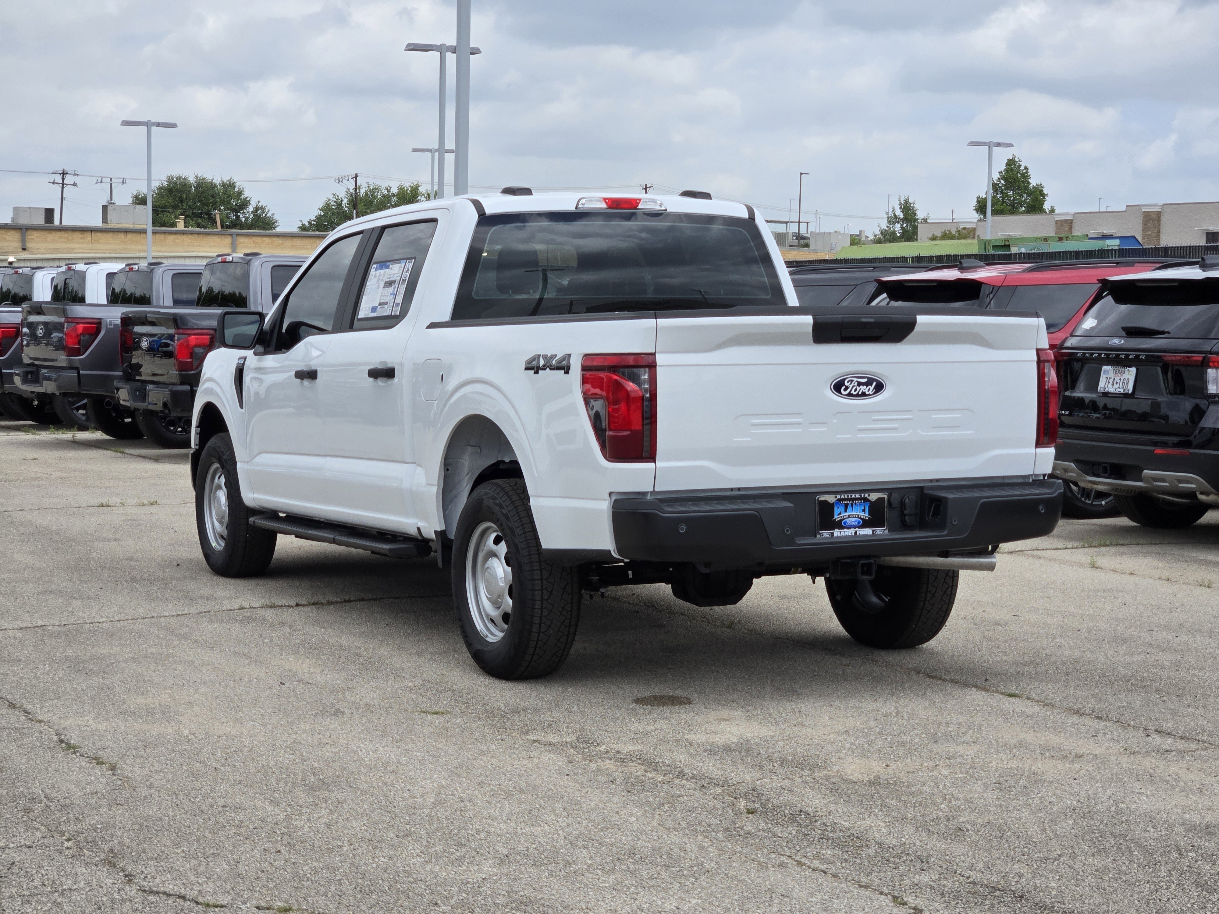 New 2026 Oxford White Ford XL image 3