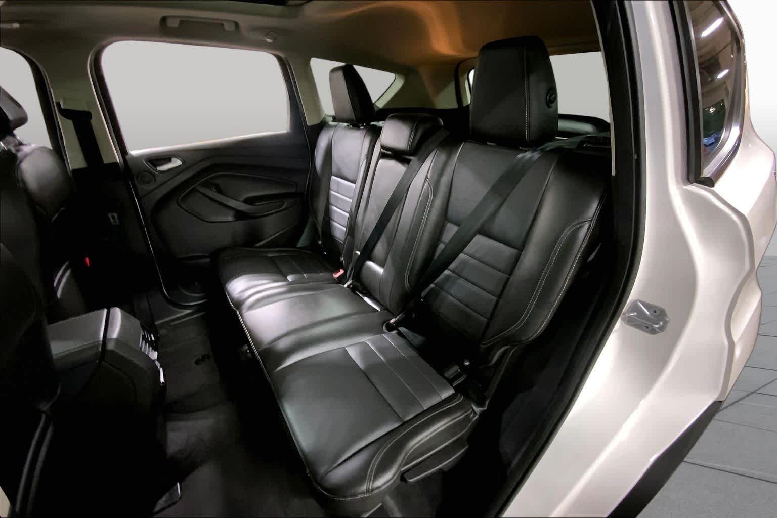 Used 2014 White Platinum Metallic Tri-Coat Ford Titanium image 21