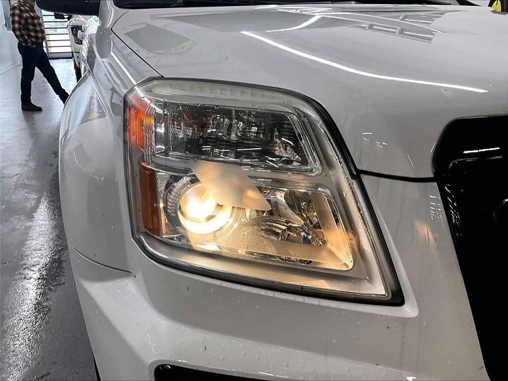 Used 2017 Summit White GMC SLT image 29
