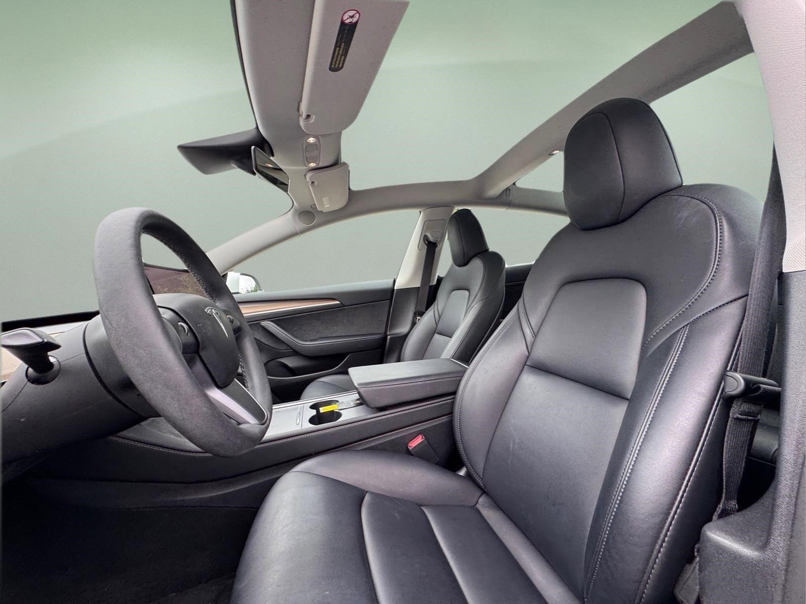 Used 2023  Tesla Base image 14