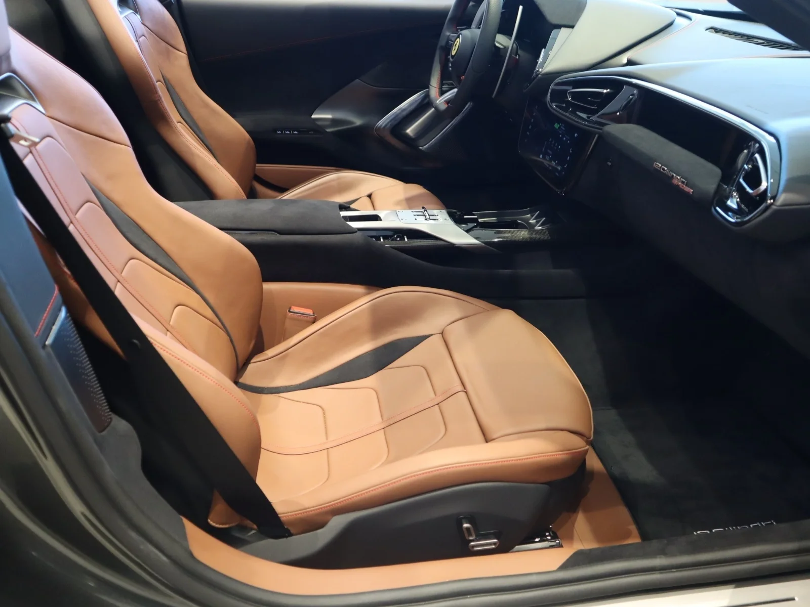 Used 2026 Grigio Silverstone Ferrari Spider image 27