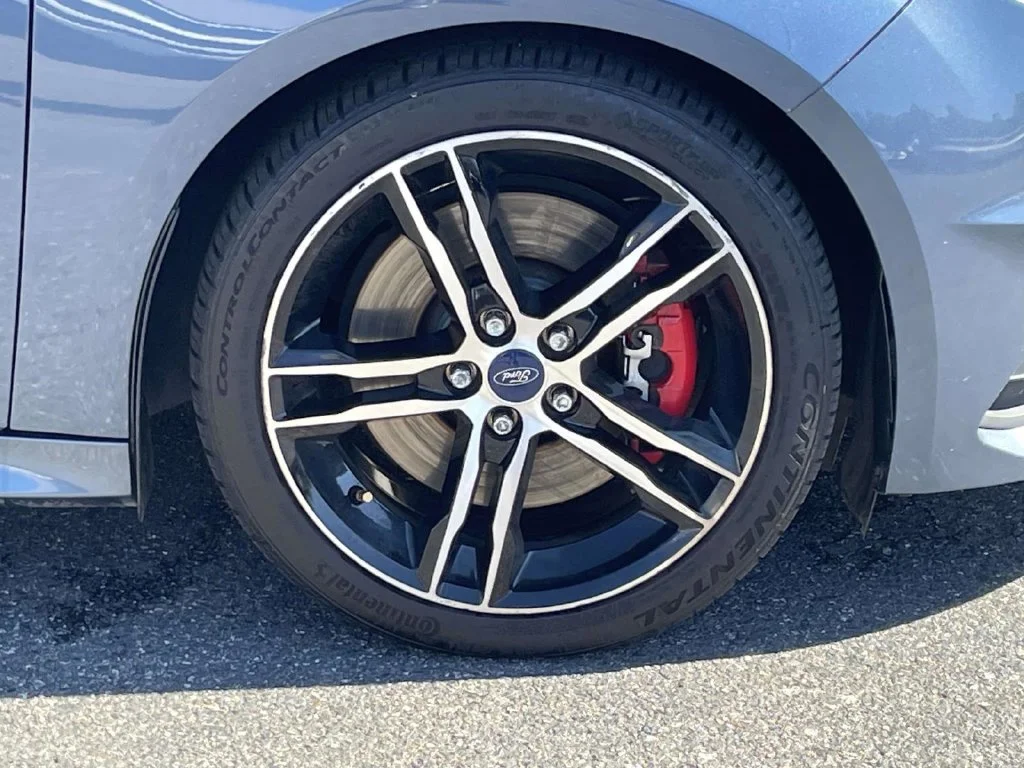 Used 2018 Blue Ford ST image 10