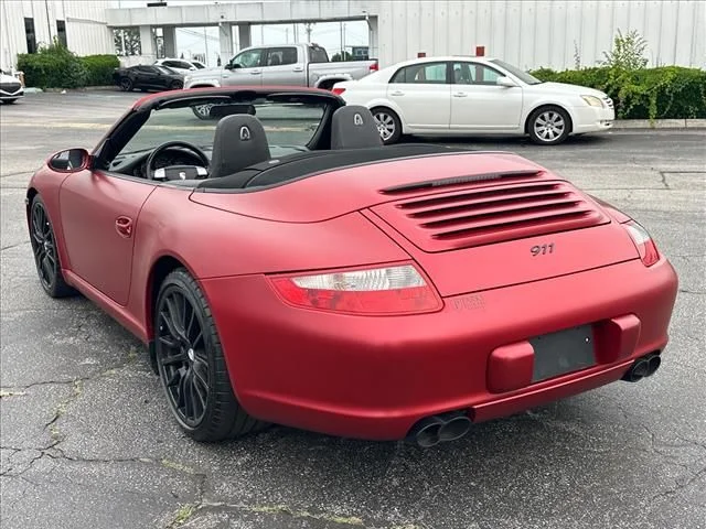 Used 2006  Porsche Carrera image 8