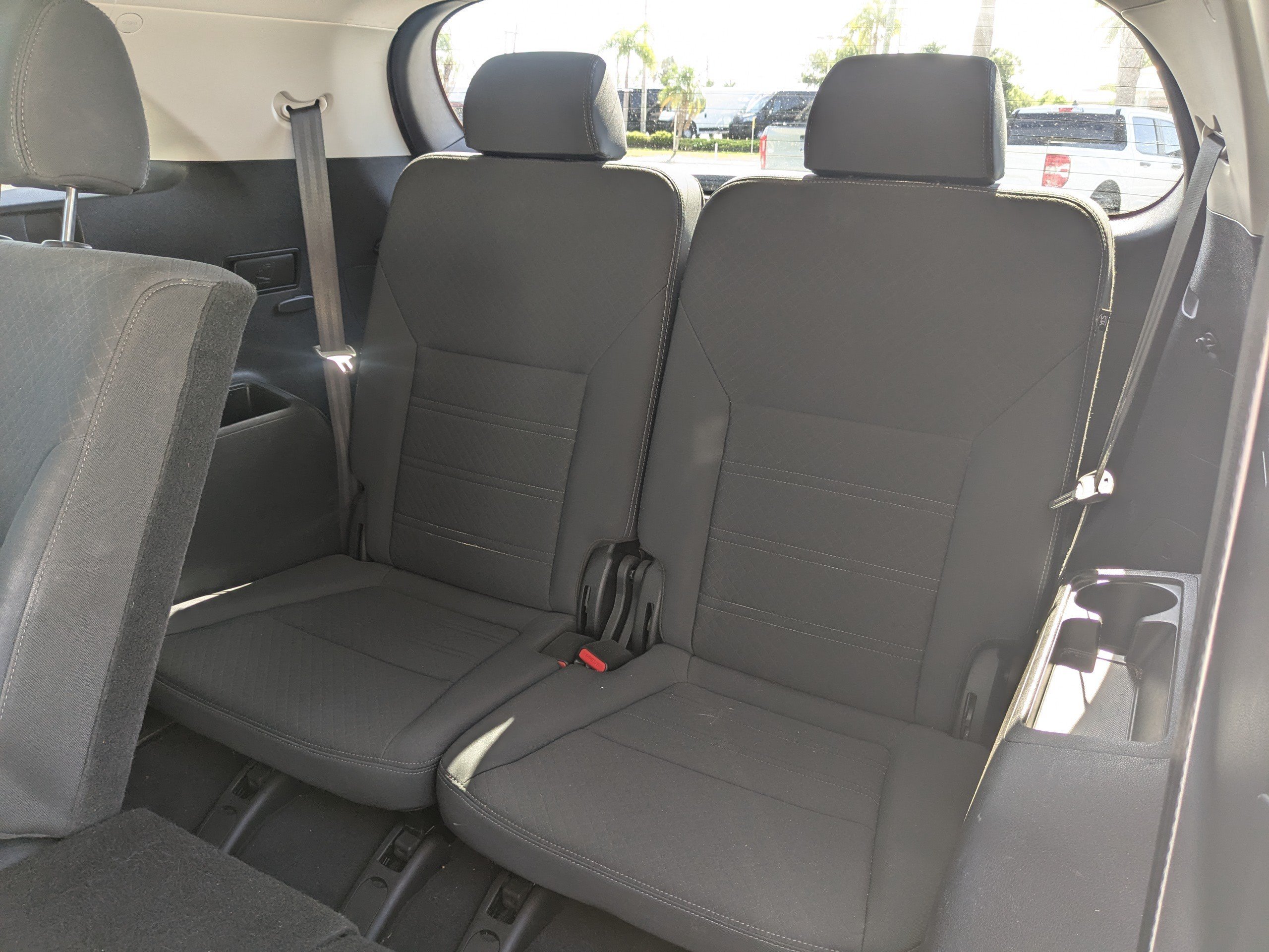 Used 2017 Titanium Silver Kia LX V6 image 14