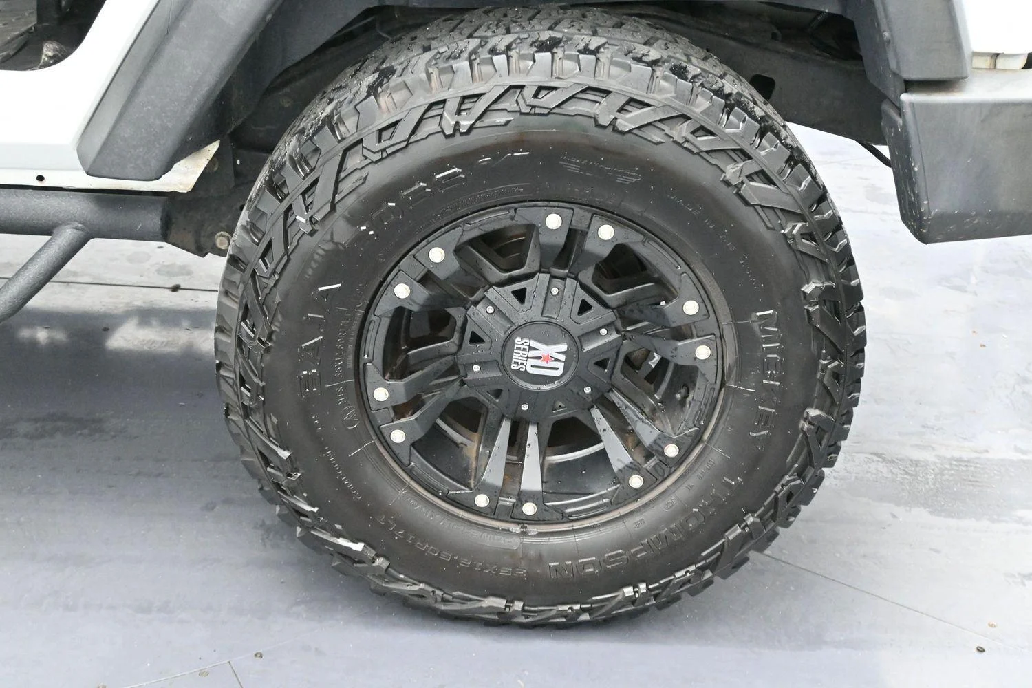 Used 2017 Bright White Clearcoat Jeep Sport image 29