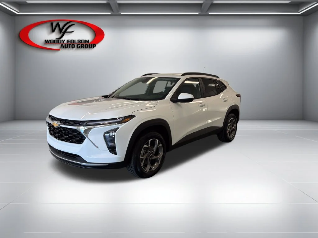 New 2026 Summit White Chevrolet LT image 3