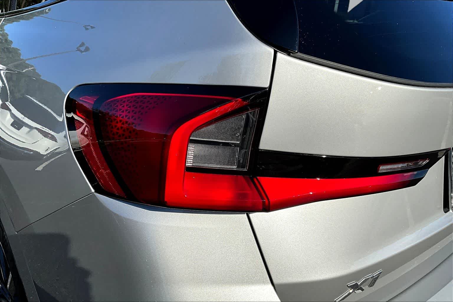 New 2026 Space Silver Metallic BMW xDrive28i image 14