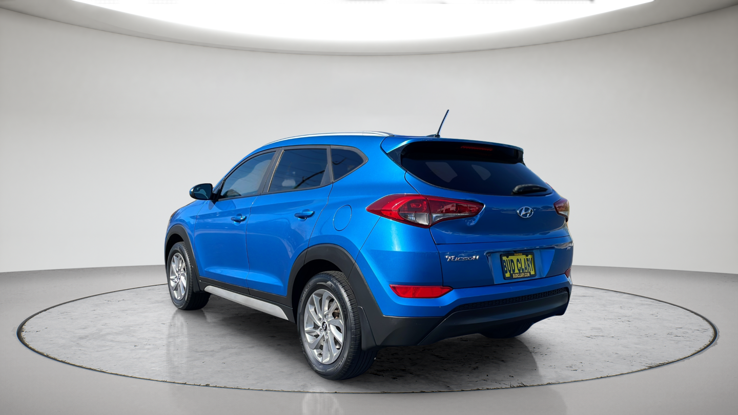 Used 2017 Blue Hyundai SE image 7