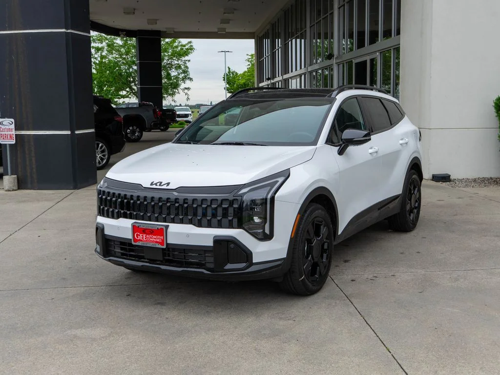 New 2026 Glacial White Pearl Kia X-Line image 3