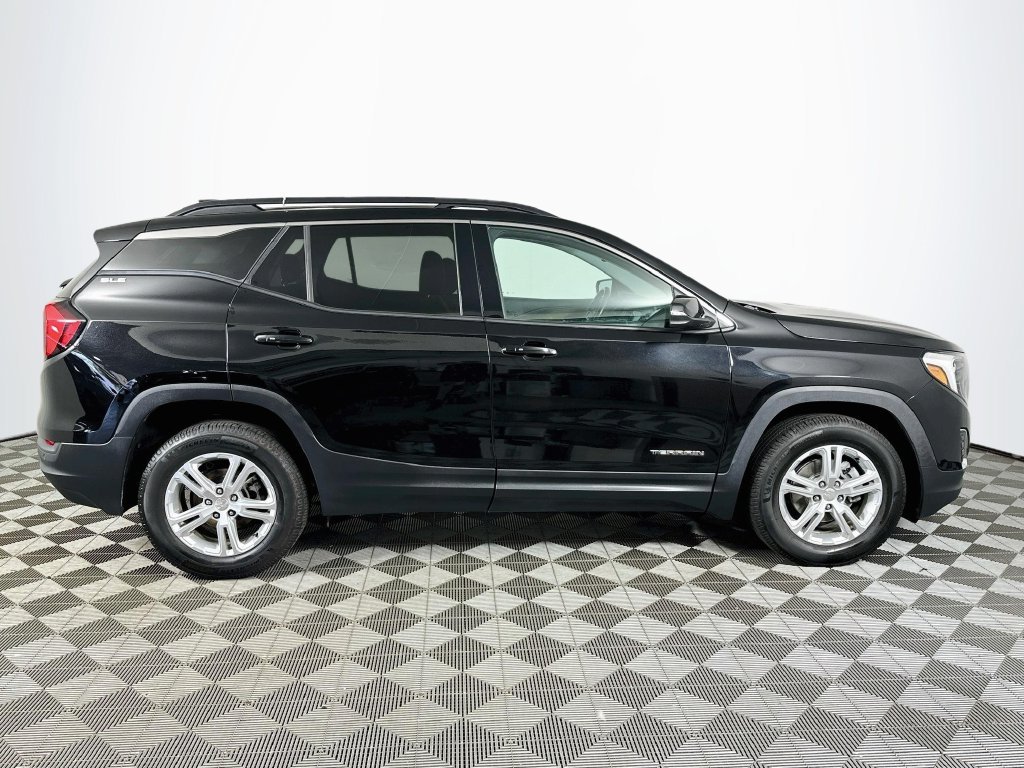 Used 2019 Ebony Twilight Metallic GMC SLE image 4
