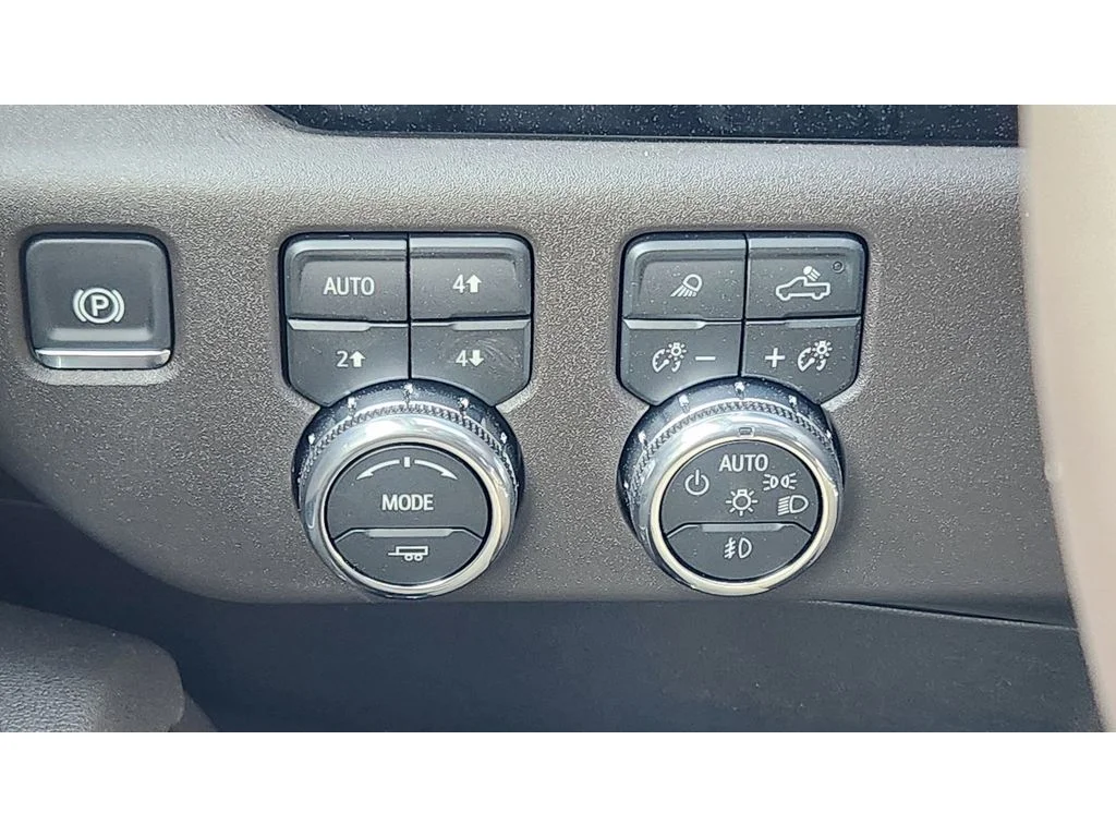 2026 GMC Sierra 1500 SLT - Photo 24