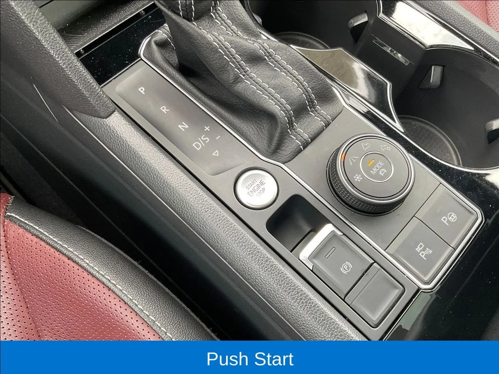 Used 2021 Deep Black Pearl Volkswagen 3.6L V6 SEL Premium image 23