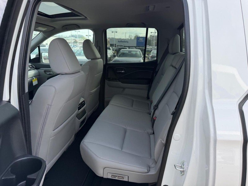 New 2026 Platinum White Pearl Honda RTL image 8
