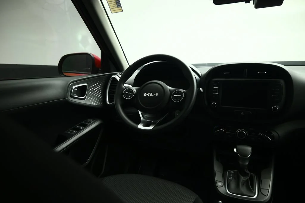 Used 2025 Red Kia LX image 40