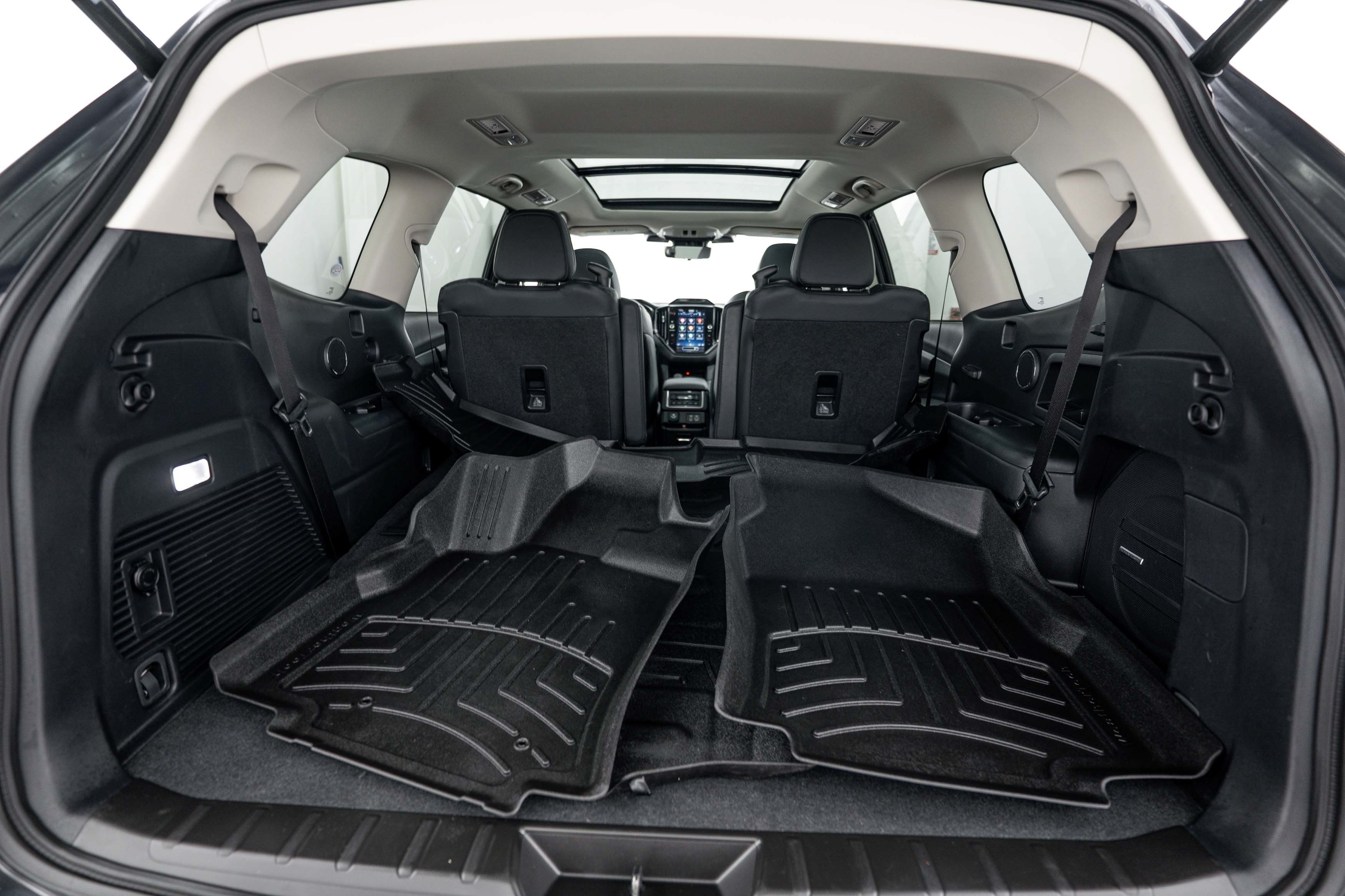 Used 2025 Magnetite Gray Metallic Subaru Onyx Edition Touring image 21
