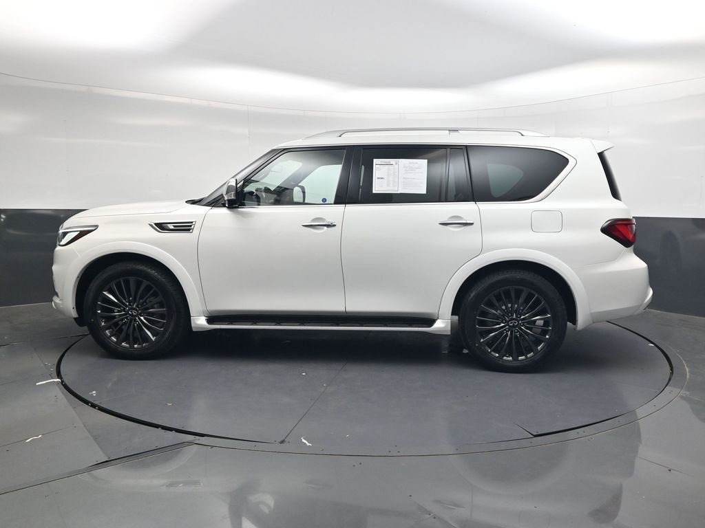 Used 2023 White INFINITI Sensory image 11