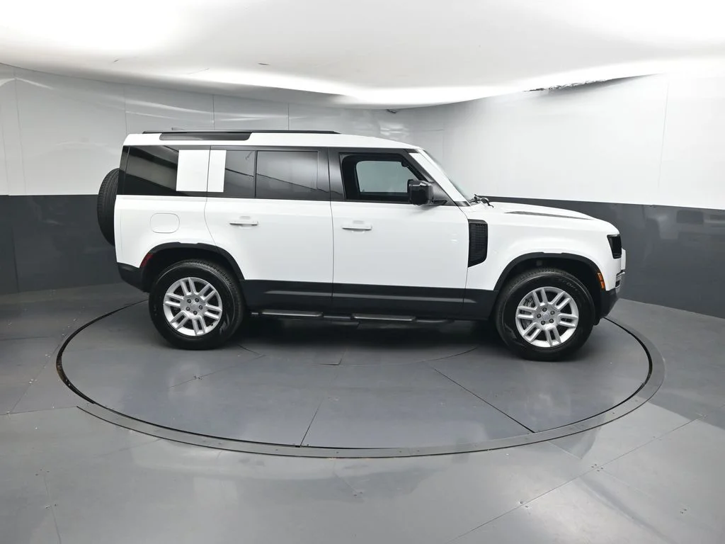 Certified Used 2025 White Land Rover S image 24