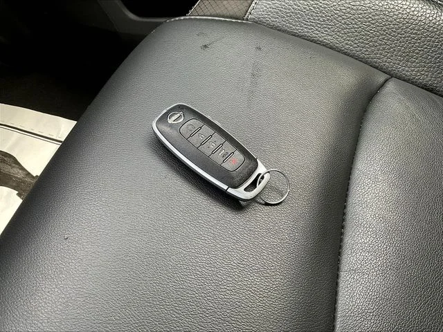 Used 2025 Silver Nissan SL image 36