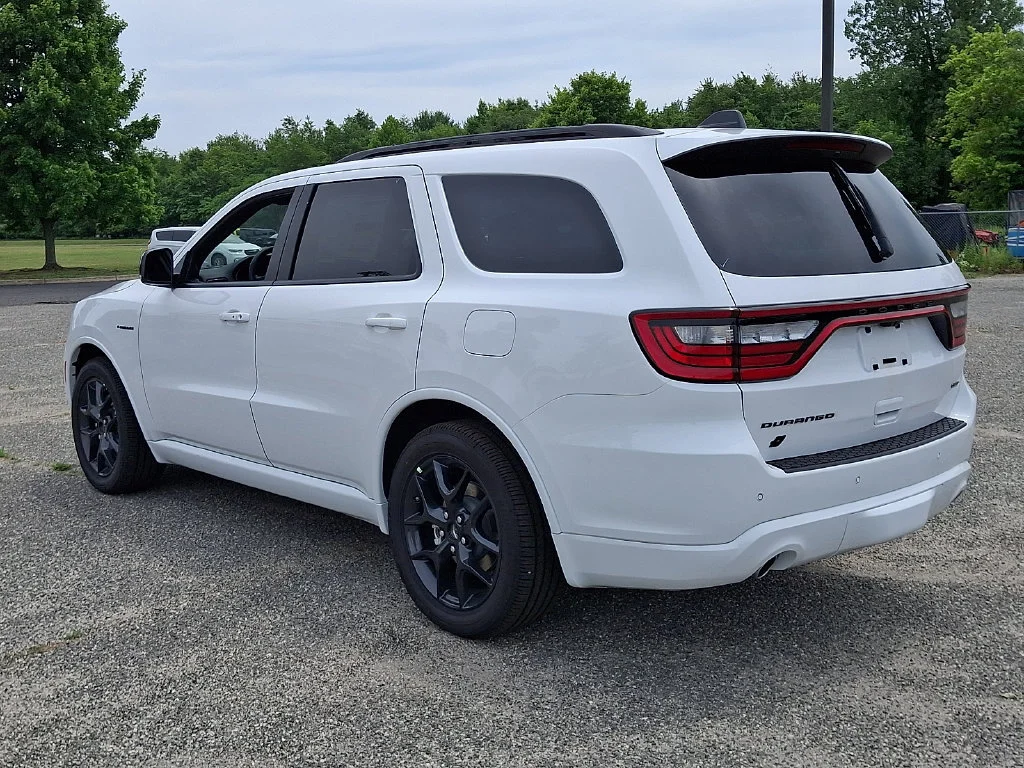 New 2026 White Knuckle Clear-Coat Exterior Paint Dodge GT Plus HEMI V8 image 6