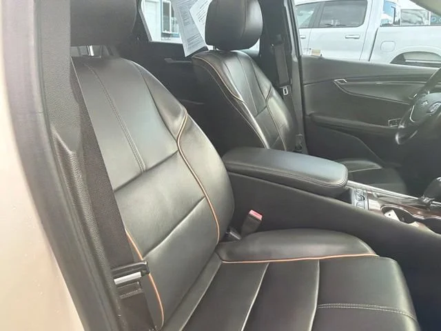 Used 2014 White Diamond Tricoat Chevrolet LTZ image 10