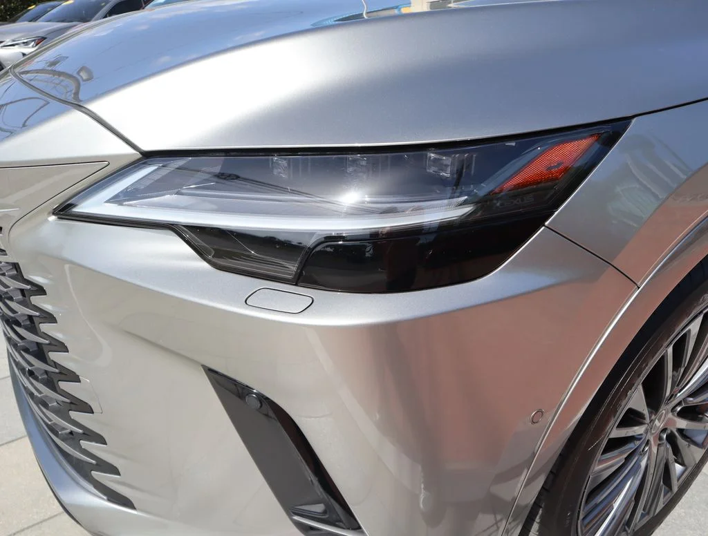 Used 2024 White Lexus 450h+ Luxury image 15