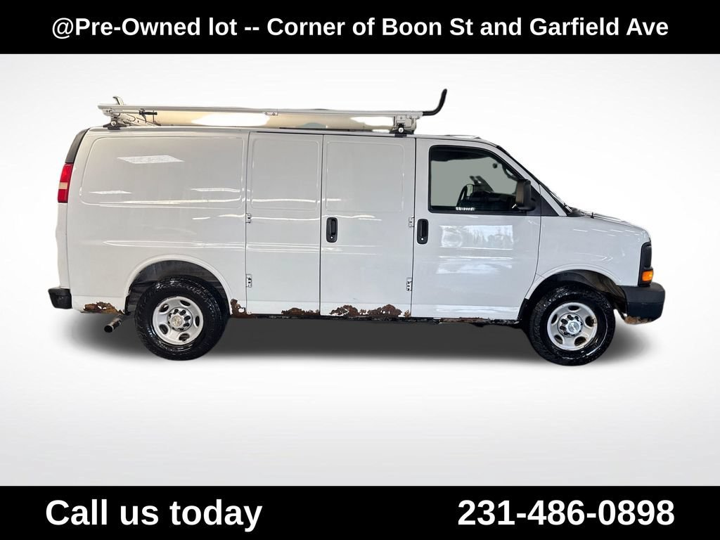 Used 2013 SUMMIT WHITE Chevrolet BASE image 6