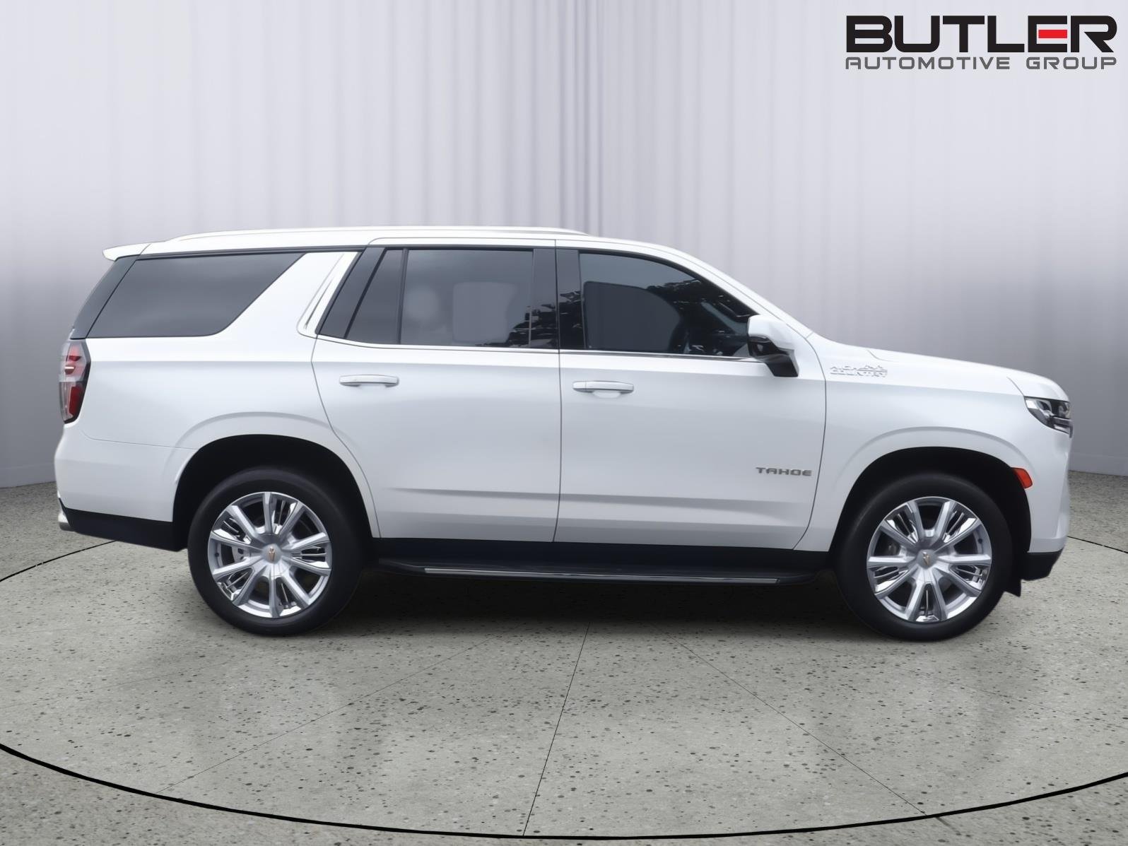 Used 2021 Iridescent Pearl Tricoat Chevrolet High Country image 8