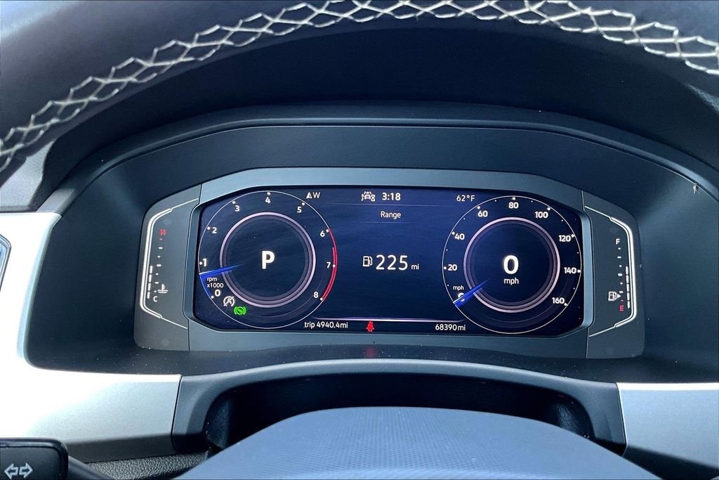 2022 Volkswagen Atlas SE w/Tech - Photo 11
