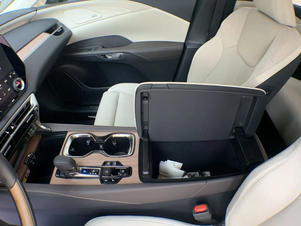 2026 Lexus RX PHEV 450h+ - Photo 21