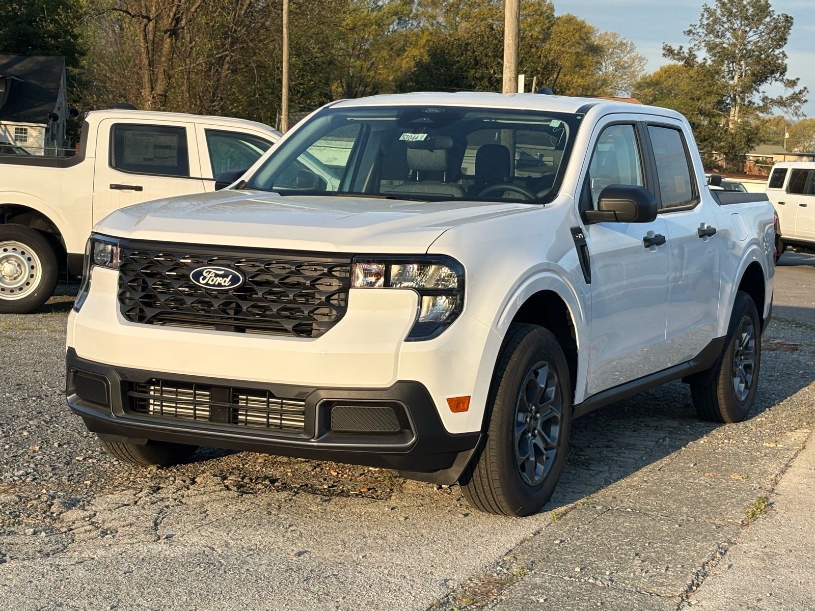 New 2026 Oxford White Ford XLT image 1