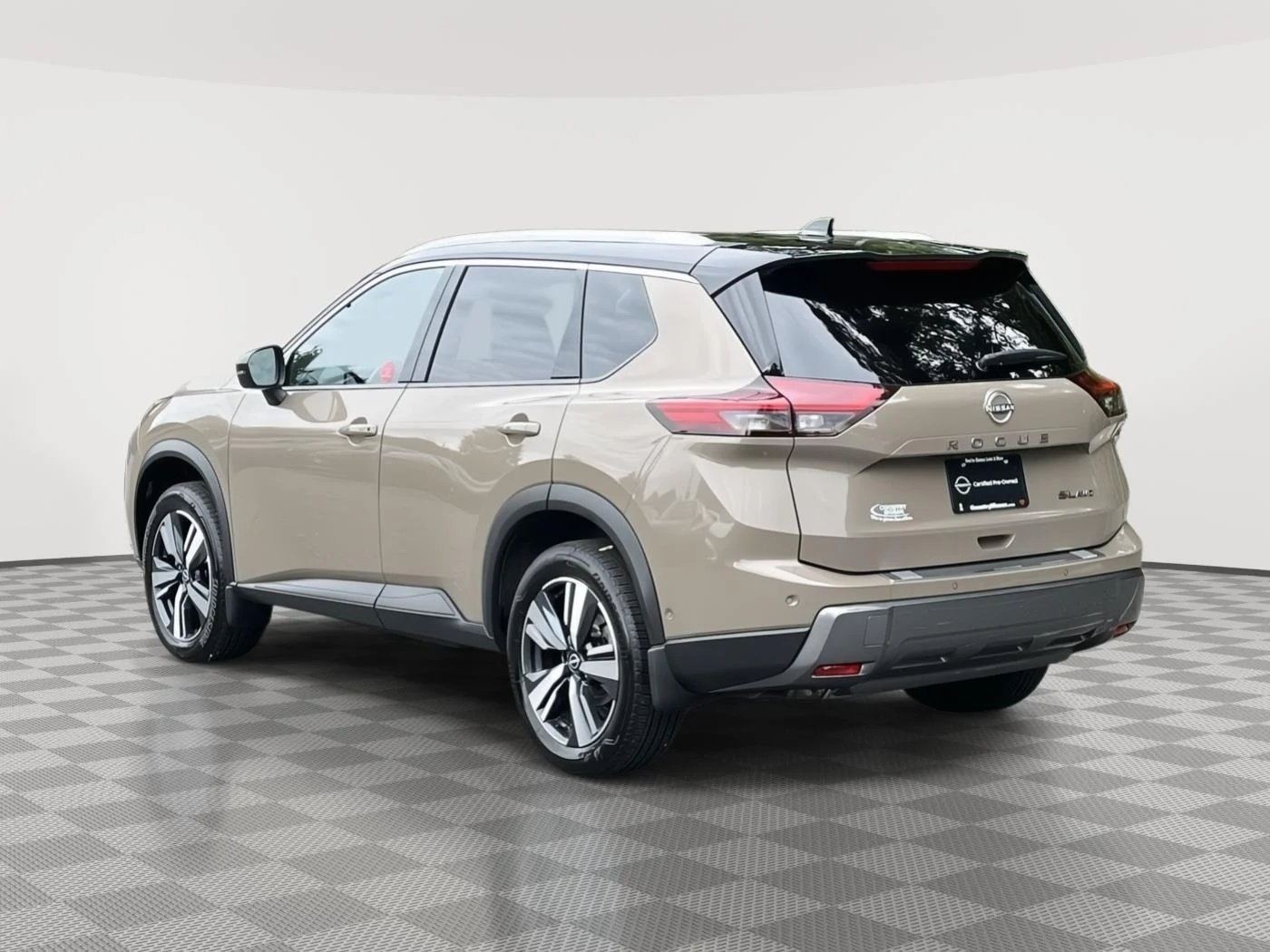 Used 2024 Baja Storm Metallic/Super Black Nissan SL image 7