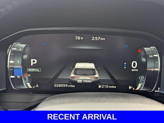 Used 2024  Mitsubishi SEL image 14