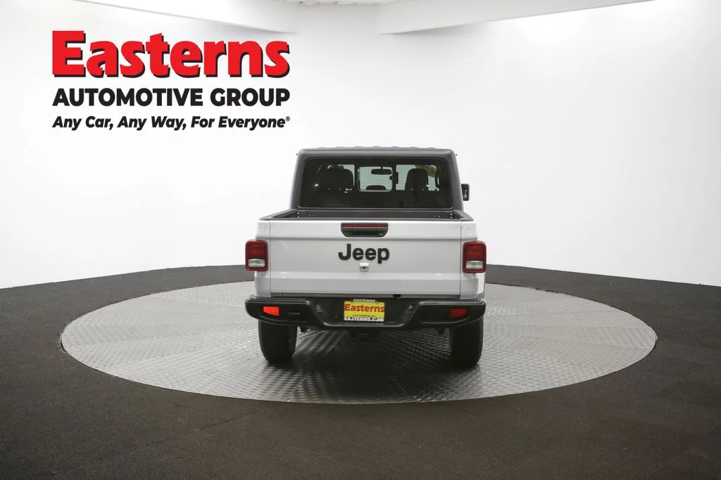Used 2023 White Jeep Sport image 34
