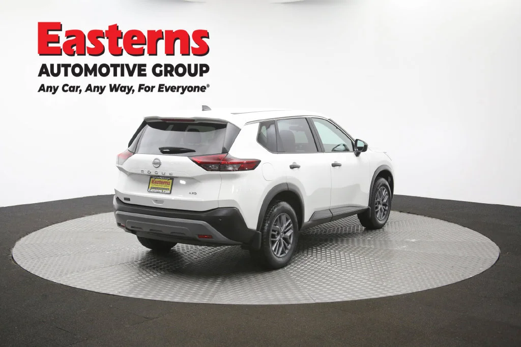 Used 2023 White Nissan S image 42