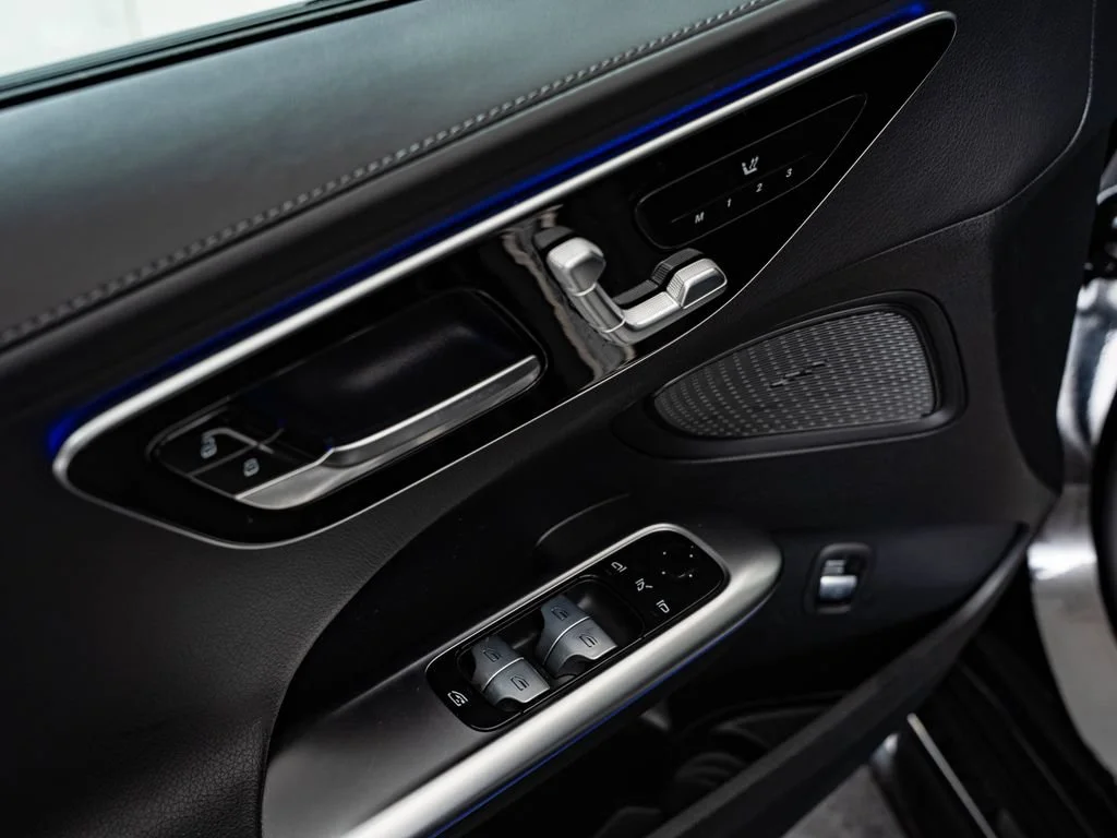 Used 2022 Black Mercedes-Benz C 300 image 26