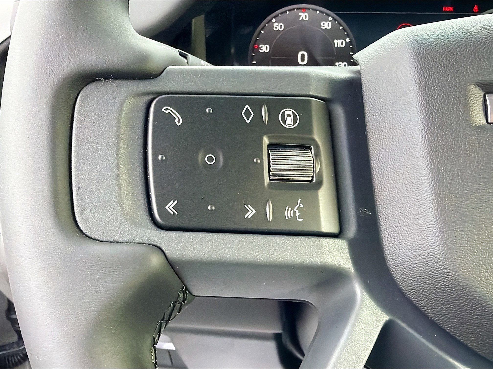 New 2026 Borasco Grey Land Rover X-Dynamic SE image 39