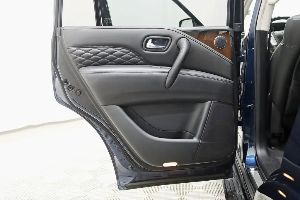2018 INFINITI QX80 Base