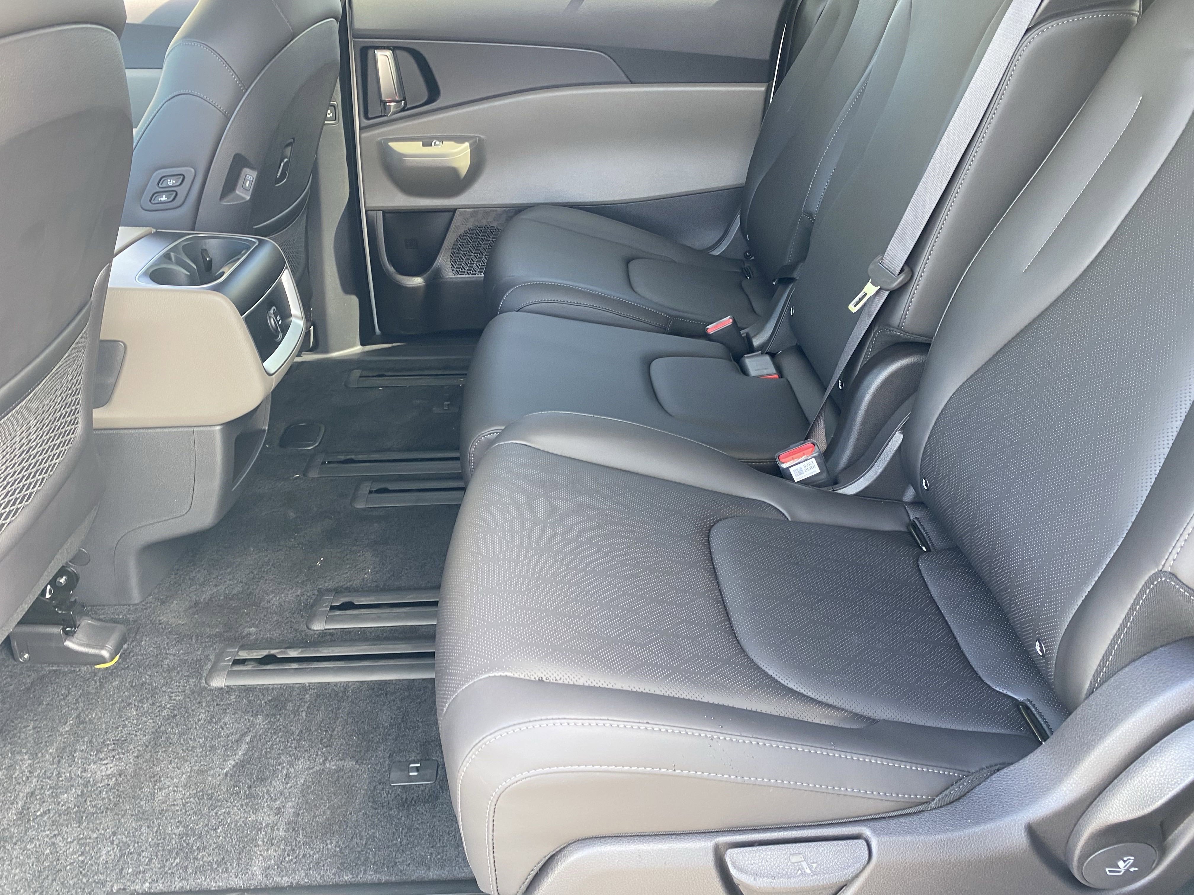 2026 Kia Carnival EX - Photo 15