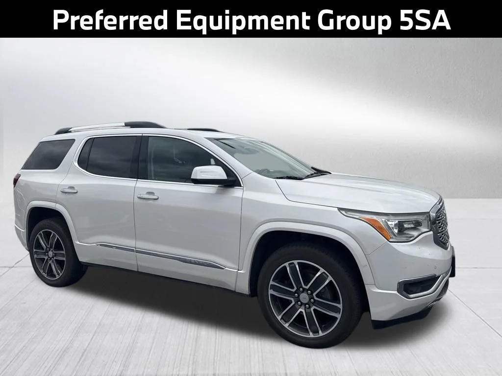 Used 2017 White GMC Denali image 4
