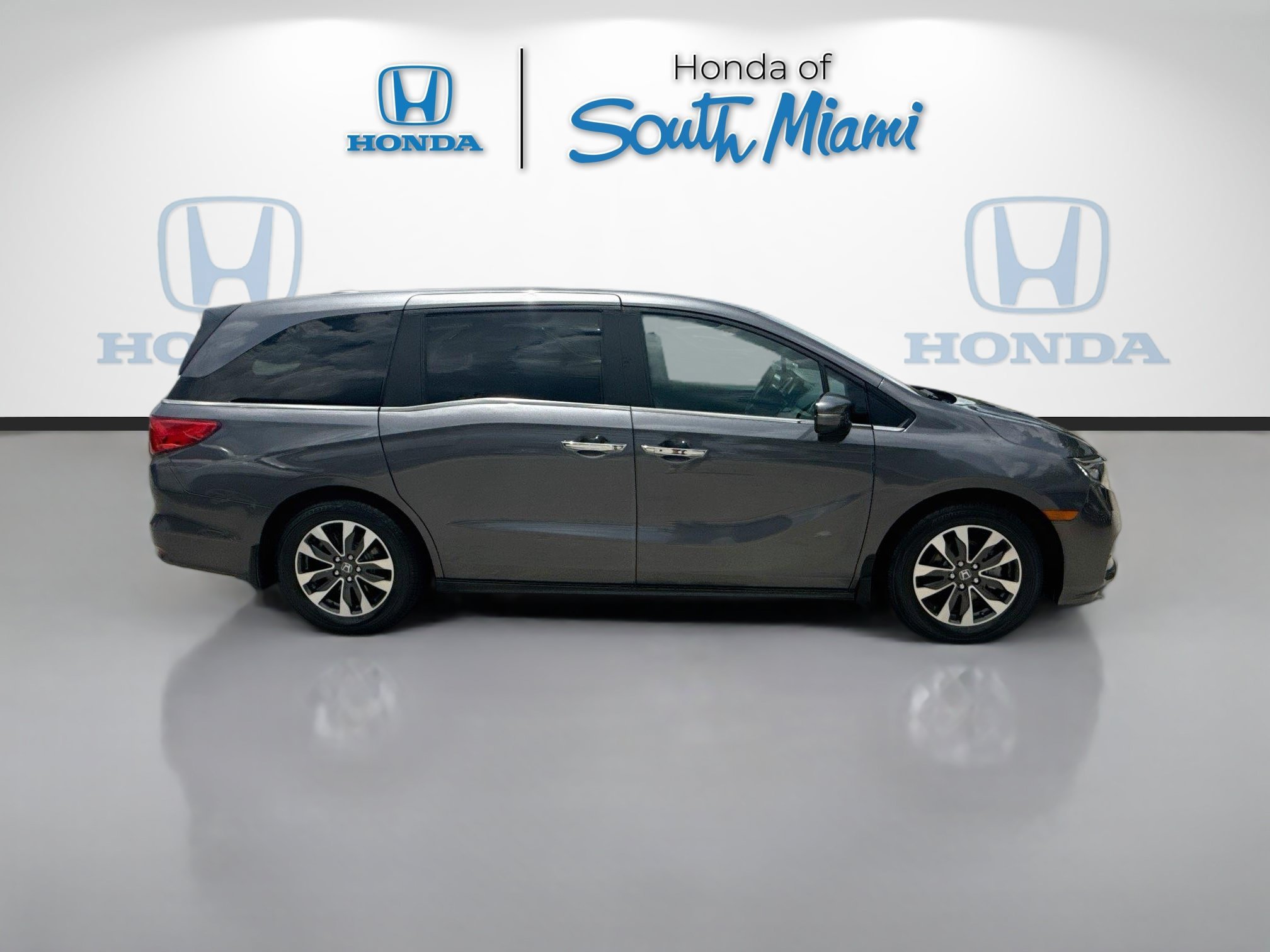 Certified Used 2024 Modern Steel Metallic Honda EX-L image 8