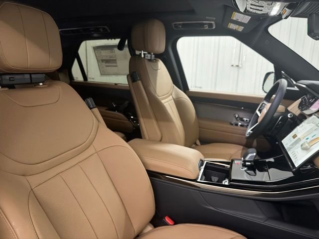 New 2026 Ostuni Pearl White Land Rover SE image 22