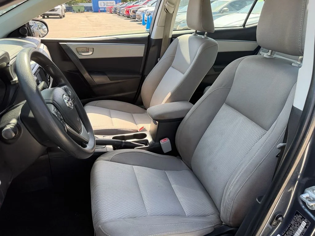 Used 2015 Gray Toyota LE image 10